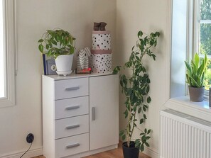 4 habitaciones y muebles diferentes 