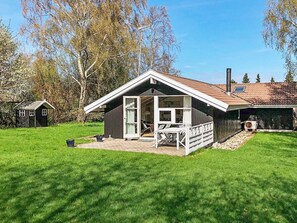 Exterior - Spacious Holiday Home in Gilleleje Denmark With Terrace (Gilleleje)