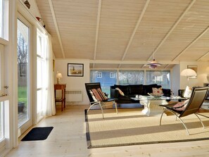 DVD player - Spacious Holiday Home in Gilleleje Denmark With Terrace (Gilleleje)