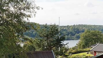 House | Water view