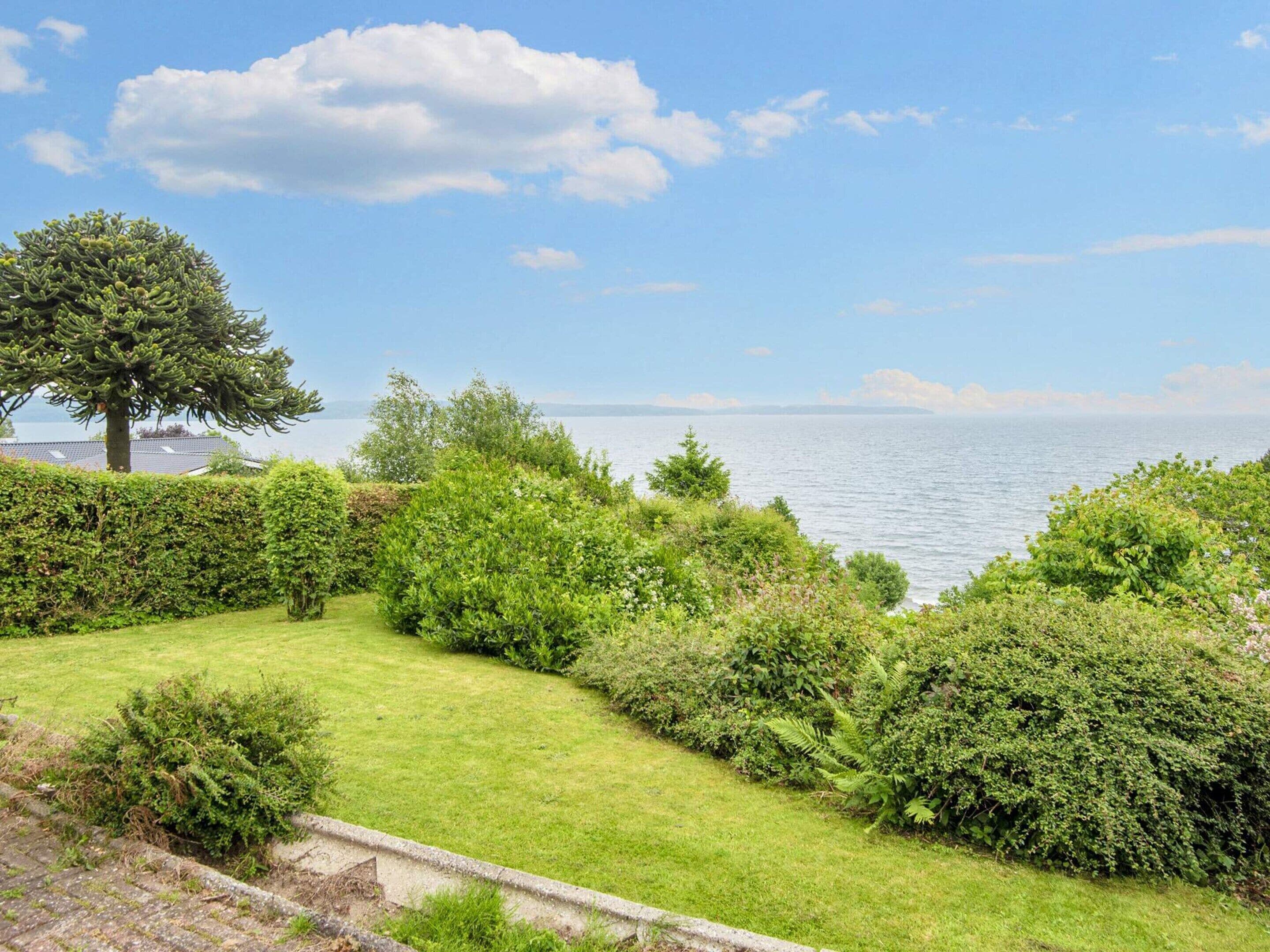 House | Water view