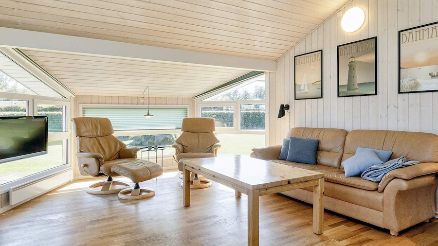 Cozy Holiday Home in Jutland near Beach