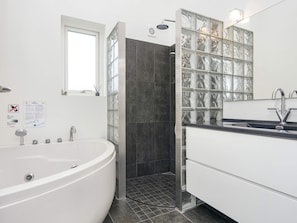 House | Bathroom