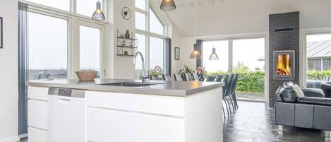 House | Private kitchen | Highchair