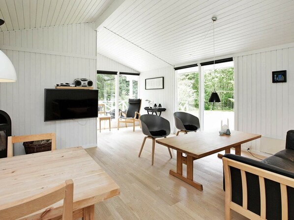 MP3 dock - Peaceful Holiday Home in Hals near Sea (Hals)