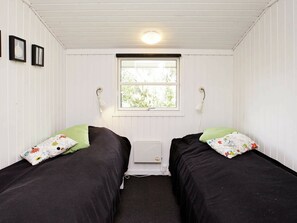 3 bedrooms, cribs/infant beds - Peaceful Holiday Home in Hals near Sea (Hals)