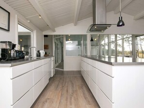 House | Interior - Luxury Beach Retreat - By Traum Ferienwohnungen (Sydlangeland)