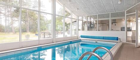 House | Pool