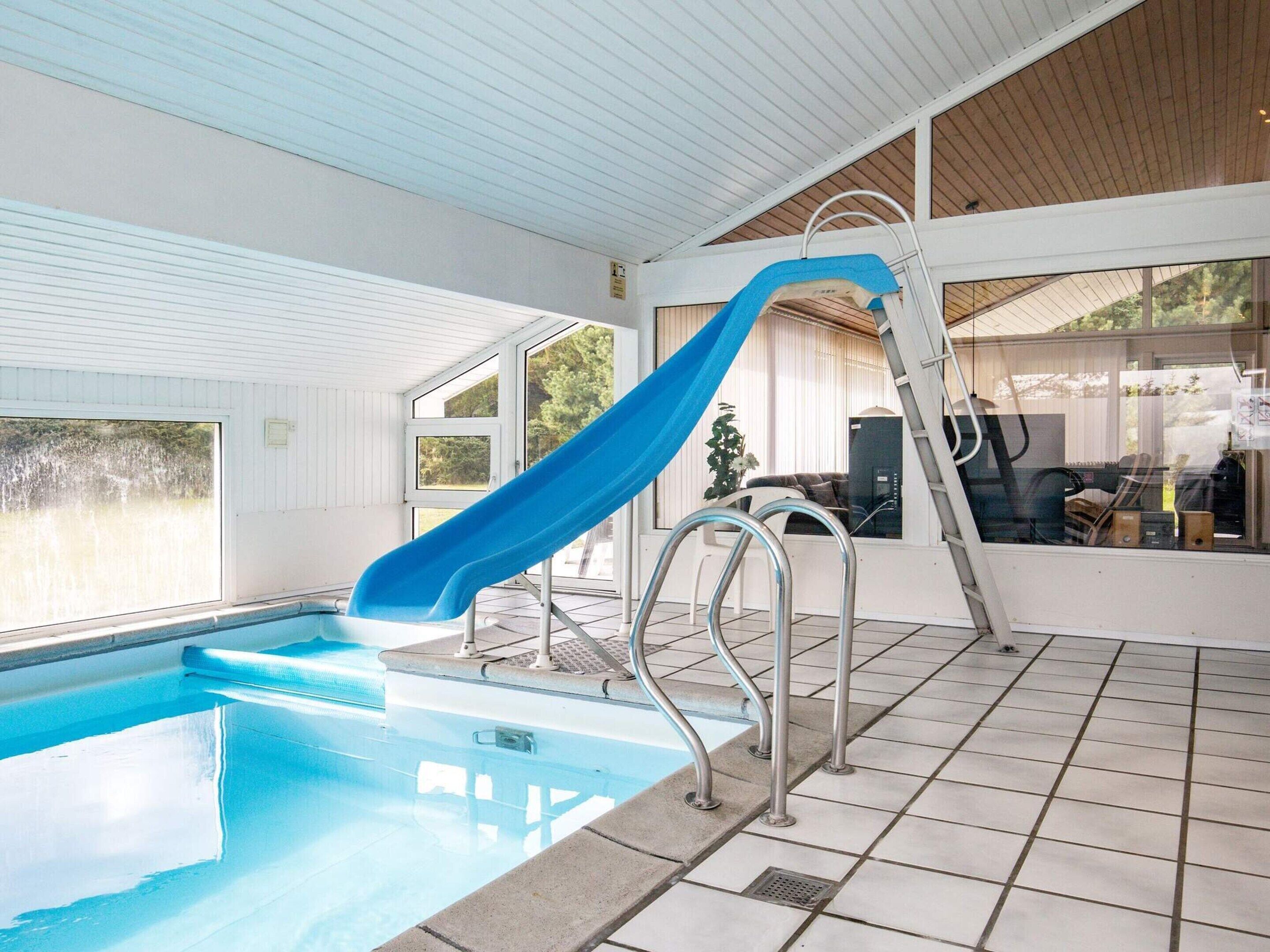 House | Pool