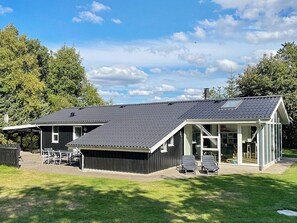 House | Exterior - 4 Star Holiday Home in Tarm (Tarm)