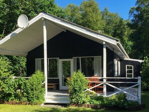 Exterior - Cozy Cottage in Hadsund With Sauna (Hadsund)