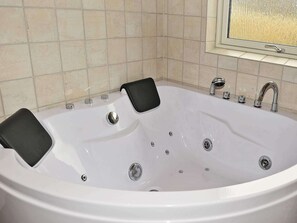 Spa treatment - 8 Person Holiday Home in Henne (Henne)