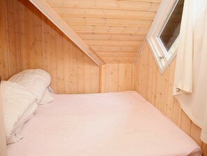 4 bedrooms, cribs/infant beds - Modern Holiday Home With Indoor Whirlpool at Hals Jutland (Hals)