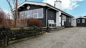 Exterior - Quaint Holiday Home in Hejls With Terrace (Hejls)