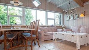 Dining - Quaint Holiday Home in Hejls With Terrace (Hejls)