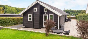 Bright Family Cottage by Kelstrup Beach