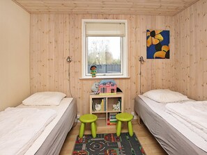 4 Schlafzimmer, Babybetten, individuell eingerichtet