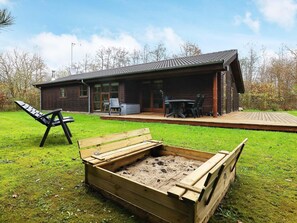 House | Outdoor dining