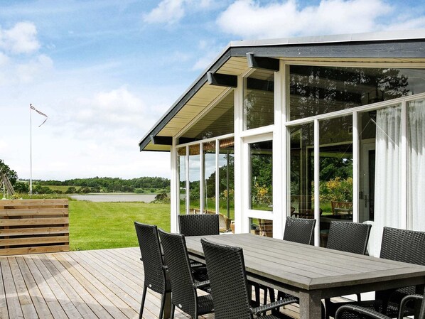 House | Exterior - Spacious Holiday Home in Højslev near Sea (Hojslev)