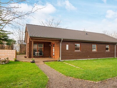 8 Person Holiday Home in Grenaa