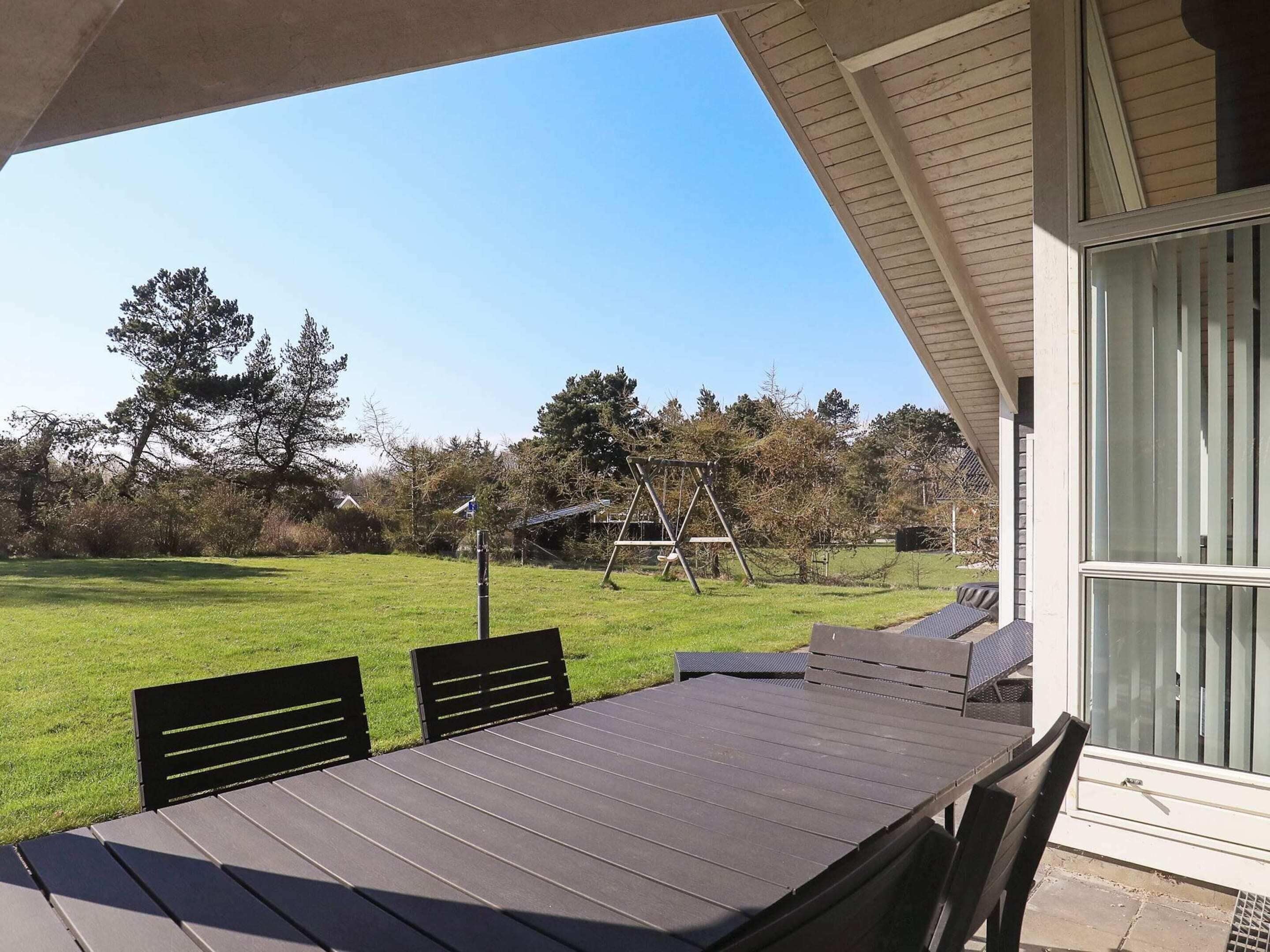 House | Outdoor dining