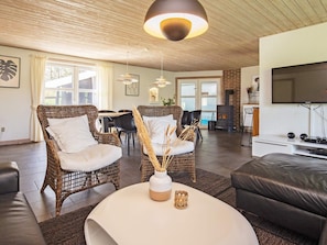 House | Dining