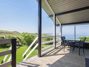 House | Water view