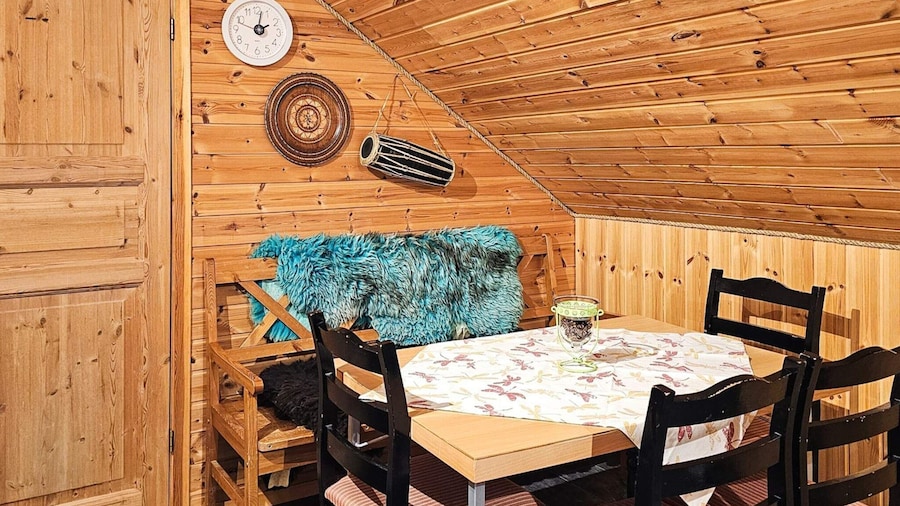 6 Person Holiday Home in Rebbenes