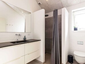 Ferienhaus | Badezimmer | Badewanne