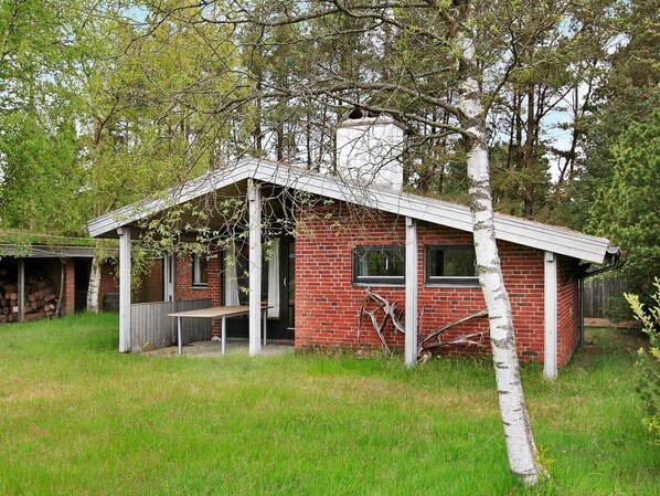 Exterior - Welcoming Holiday Home in Nørre Nebel near Sea (Norre Nebel)