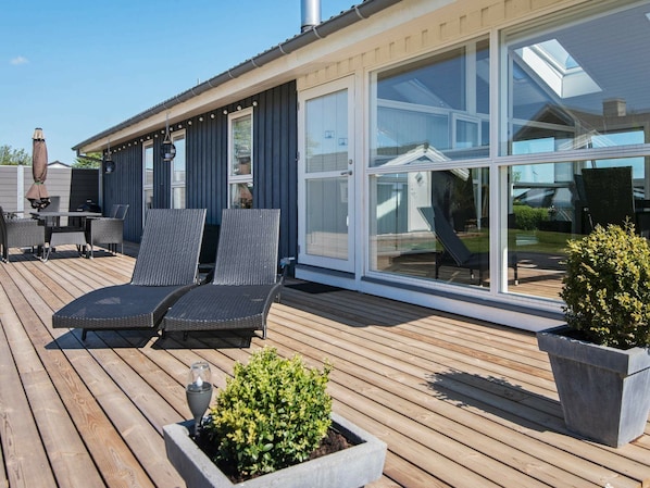 House | Lake view