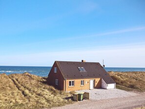 Exterior - 10 Person Holiday Home in Frostrup (Frøstrup)