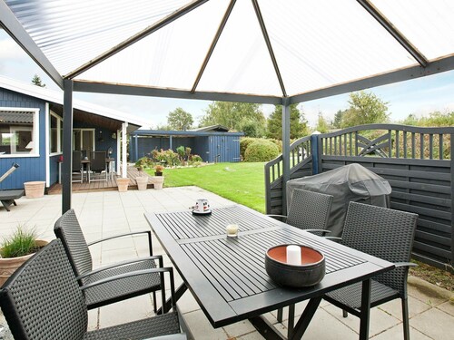 Luxurious Holiday Home With Whirlpool at Dannemare Lolland