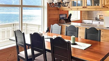 House | Dining