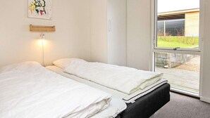 5 bedrooms, cribs/infant beds - 12 Person Holiday Home in Haderslev (Haderslev)