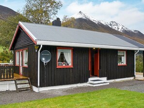 Exterior - 6 Person Holiday Home in Sæbø (Orsta)
