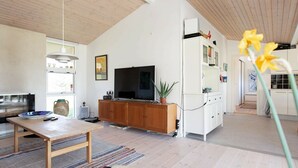 2 bedrooms, cots/infant beds - Modern Holiday Home in Zealand Near the Sea (Nykobing Sjaelland)