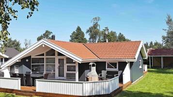 House | Outdoor dining