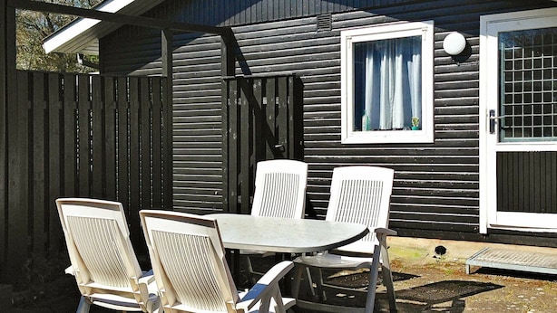 Balcony - Cozy Holiday Home in Nykøbing Sjælland near Sea (Nykobing Sjaelland)