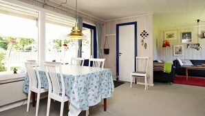Dining - Cozy Holiday Home in Nykøbing Sjælland near Sea (Nykobing Sjaelland)