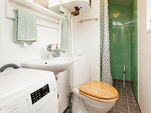Bathroom - Cozy Holiday Home in Nykøbing Sjælland near Sea (Nykobing Sjaelland)