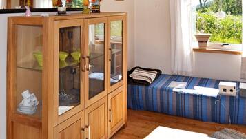 3 bedrooms, individually furnished