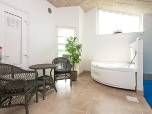 Pool - 5 Star Holiday Home in Juelsminde (Horsens)