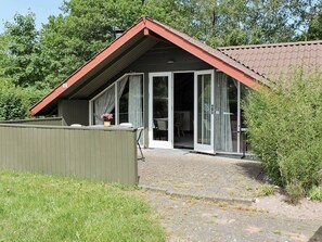 Exterior - Exotic Holiday Home in Jutland With Garden (Toftlund)