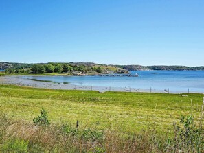House | Beach - 5 Person Holiday Home in Kungshamn (Kungshamn)