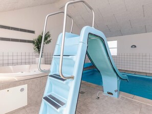 House | Pool