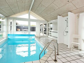 House | Pool