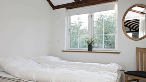 4 Schlafzimmer, Babybetten