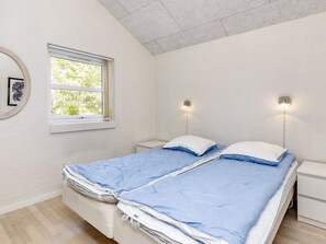 4 bedrooms