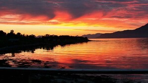 Beach - 6 Person Holiday Home in Hamnvik (Ibestad)